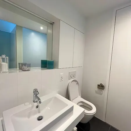 빌라 Luxury Villa With Lake View *